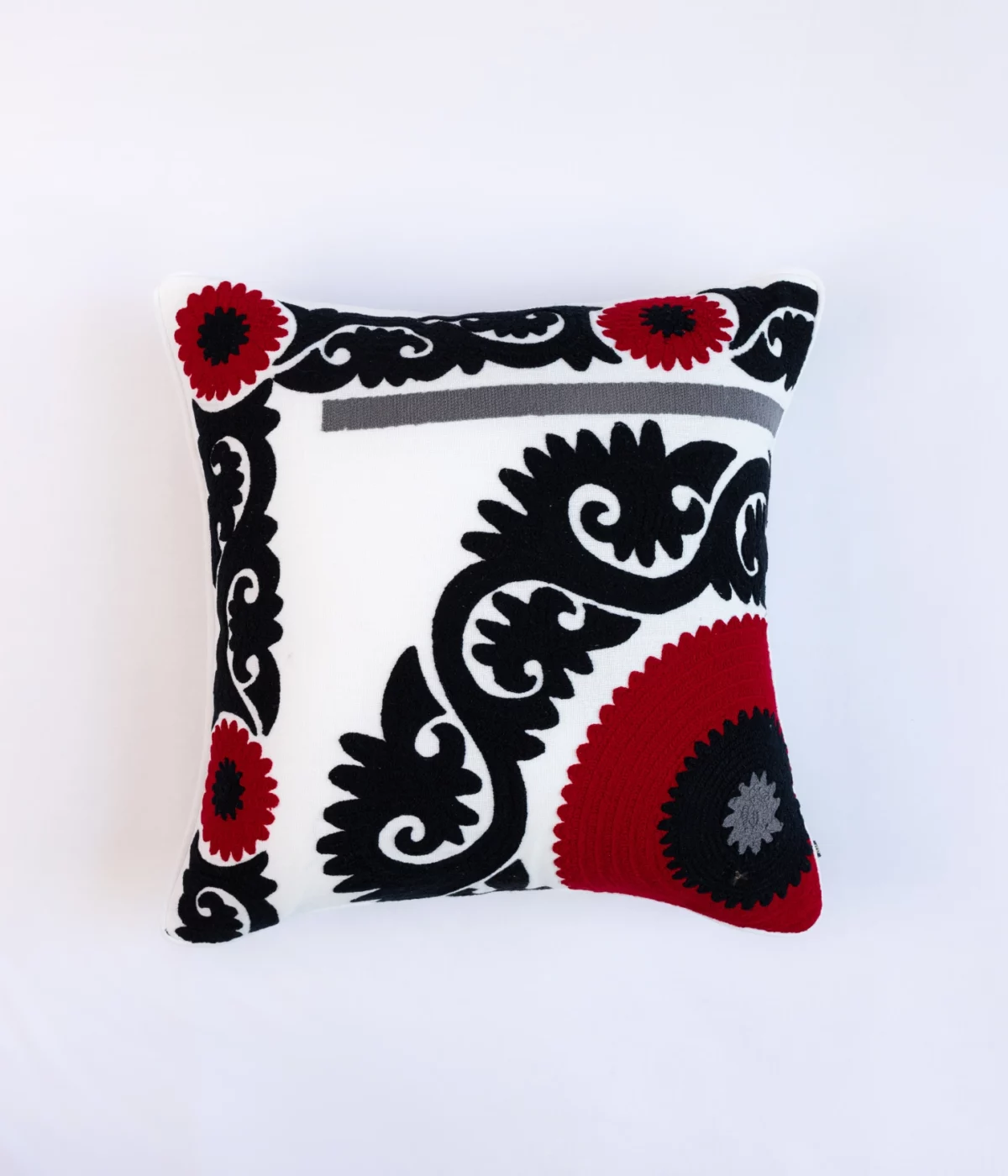 suzani cushion covers kashmiri cushion covers crewel embroidery kashmir beautiful cushion covers