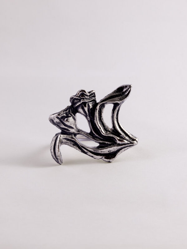 luxury silver napkin rings, elegant table decor, premium dining accessories